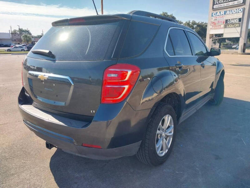 2017 Chevrolet Equinox LT photo 6