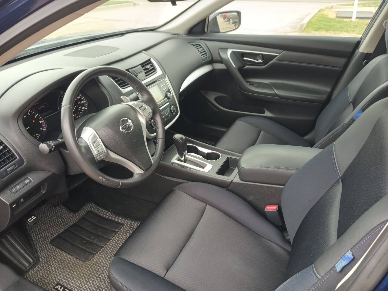 2016 Nissan Altima for sale at Auto Haus Imports in Grand Prairie, TX