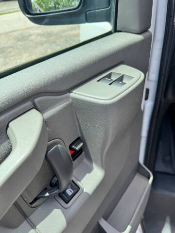 2017 Chevrolet Express 2500