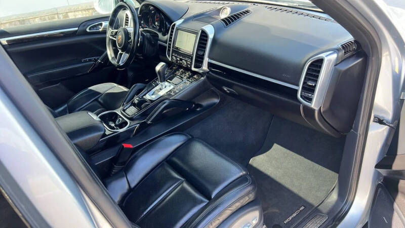 2016 Porsche Cayenne