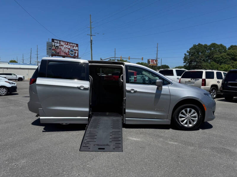 2018 Chrysler Pacifica Touring Plus