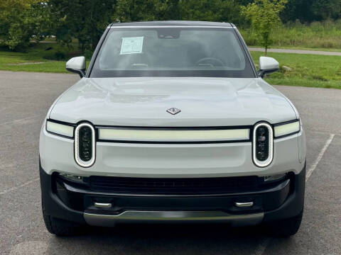 2023 Rivian R1S Adventure