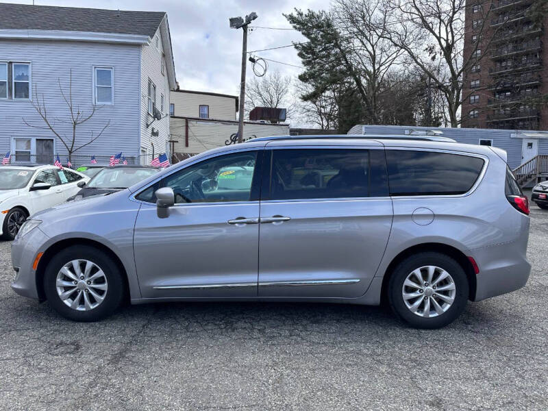 2018 Chrysler Pacifica Touring L
