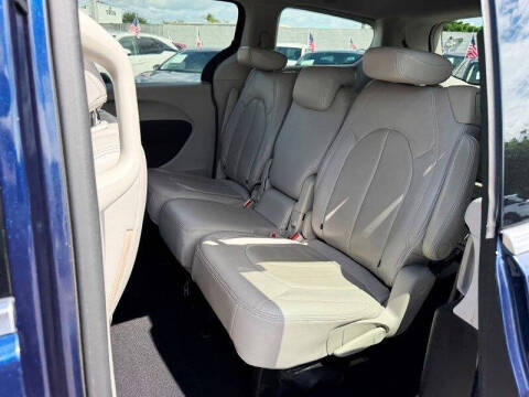 2017 Chrysler Pacifica Touring