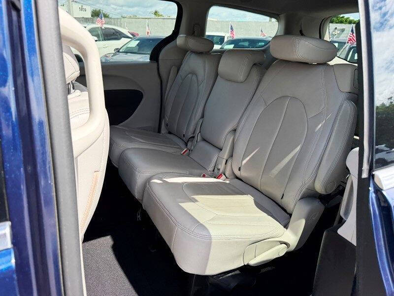 2017 Chrysler Pacifica Touring