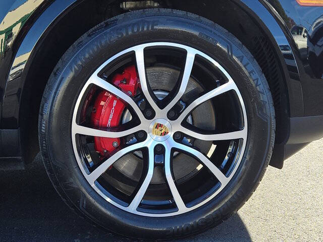 2024 Porsche Cayenne S