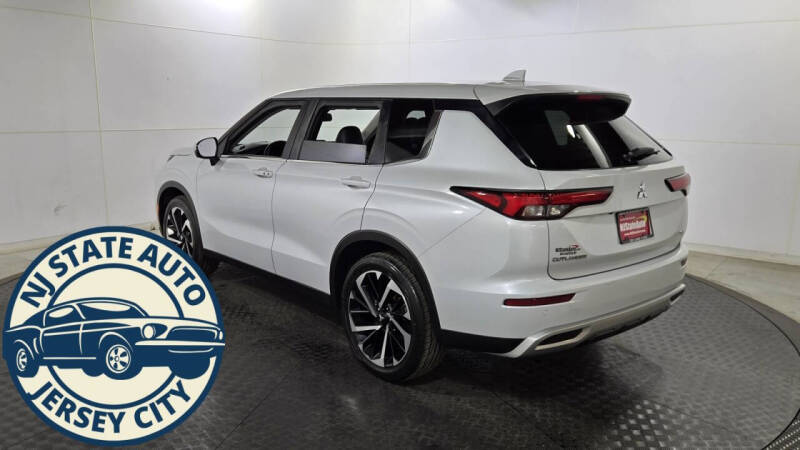 2022 Mitsubishi Outlander SE Launch Edition