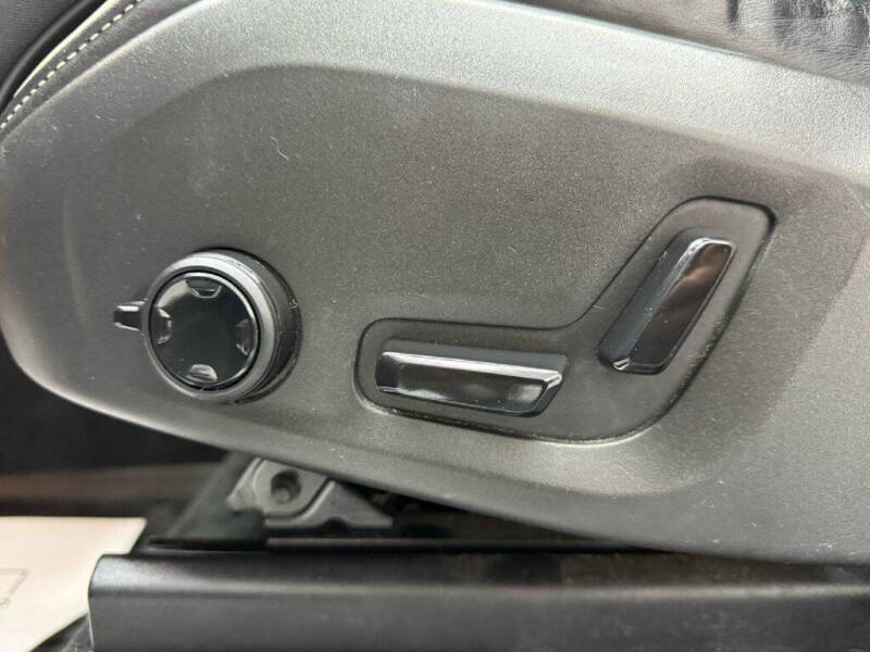 2016 Volvo XC90 T6 R-Design