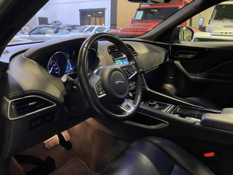 2019 Jaguar F-PACE S