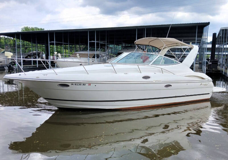 2002 Cruisers Yachts 3275 Express