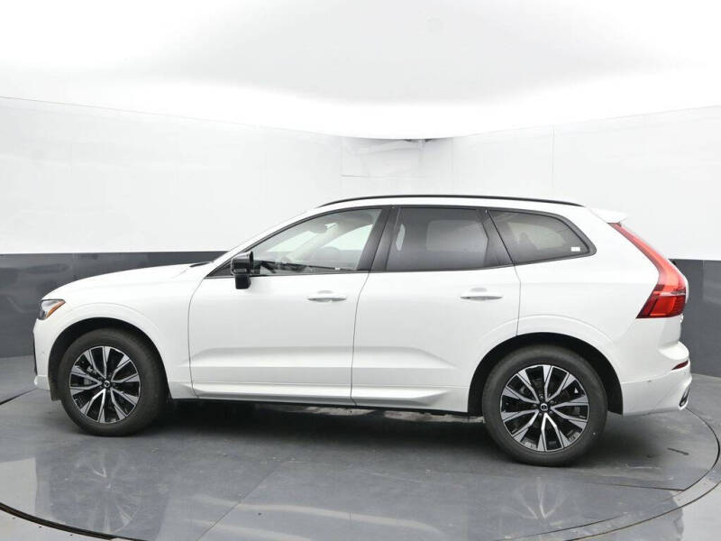 2025 Volvo XC60 B5 Plus Dark Theme