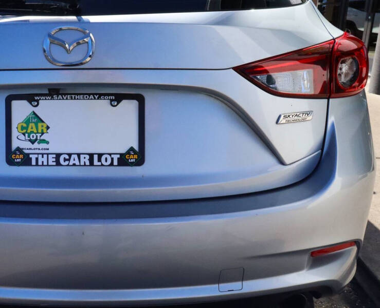 2018 Mazda MAZDA3 Touring