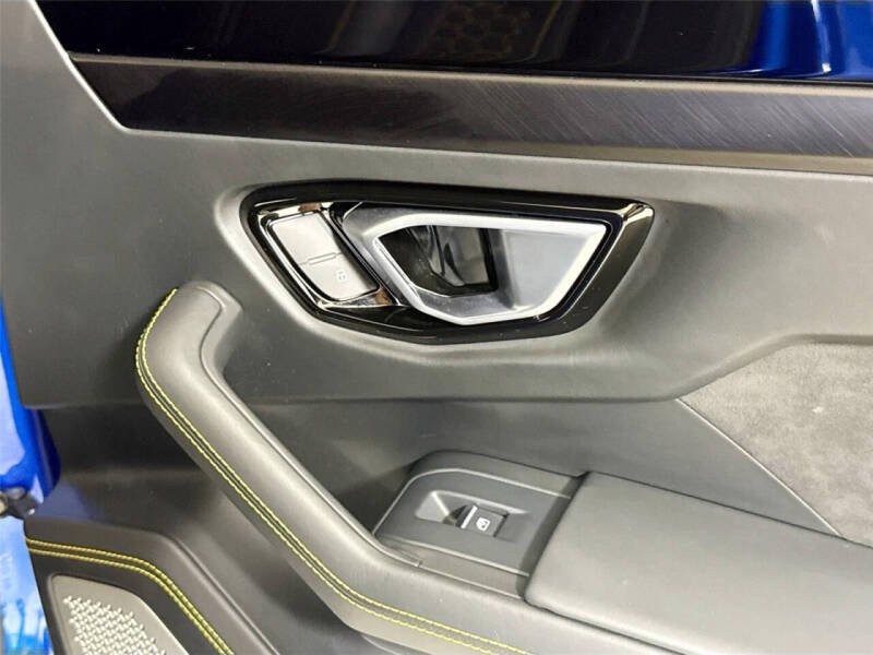 2022 Lamborghini Urus