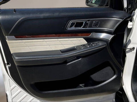 2017 Ford Explorer Platinum