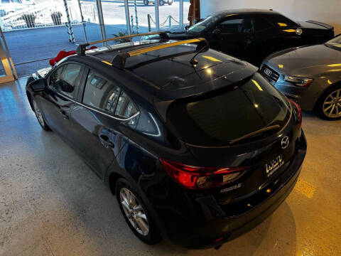 2016 Mazda MAZDA3 i Touring