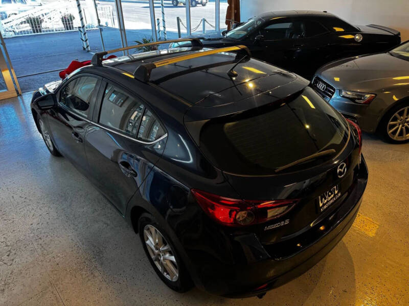 2016 Mazda MAZDA3 i Touring