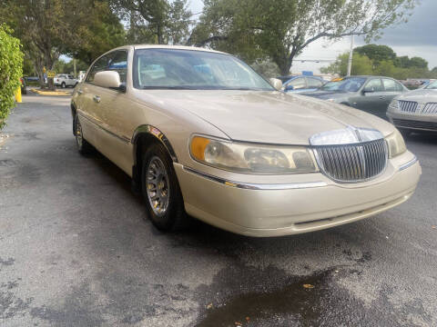 2000 Lincoln Town Car Cartier