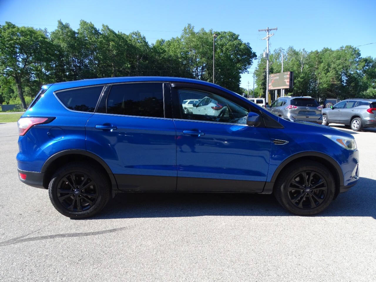 Blue 2017 Ford Escape SE AWD SE 4dr SUV 37