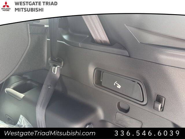 2025 Mitsubishi Outlander SE