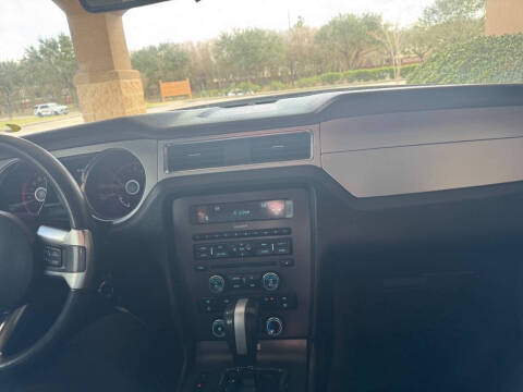 2014 Ford Mustang V6 Premium