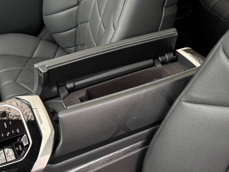 2024 BMW 7 Series 760i xDrive