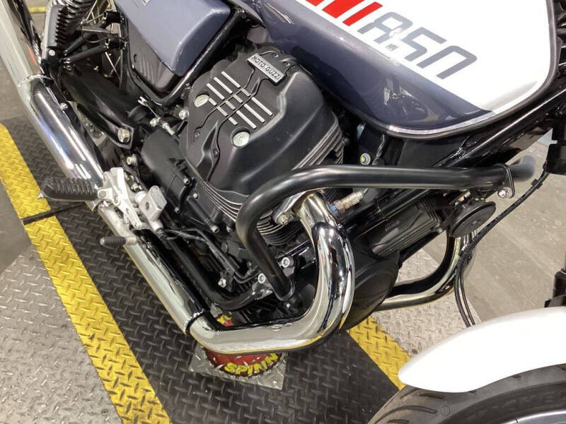 2023 Moto Guzzi V7 Special