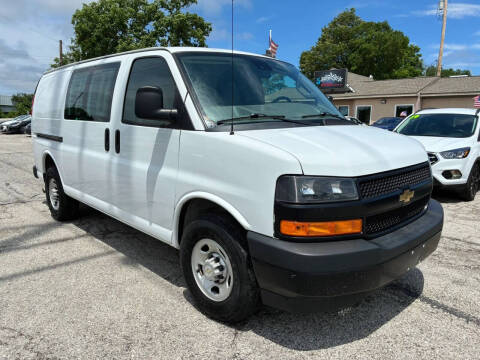 2022 Chevrolet Express 2500