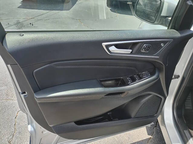 2020 Ford Edge Titanium