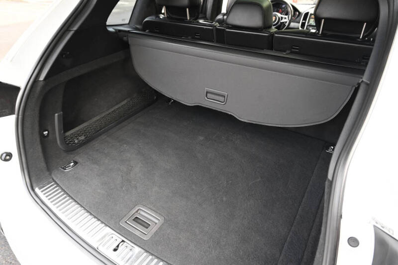 2016 Porsche Cayenne GTS