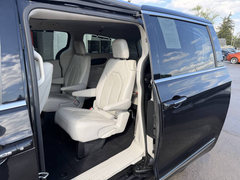 2018 Chrysler Pacifica Touring L Plus