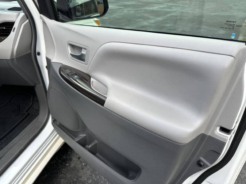 2017 Toyota Sienna