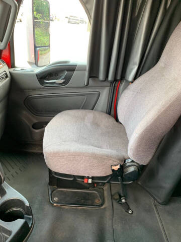 2019 International LT625