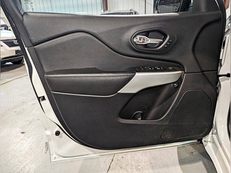 2017 Jeep Cherokee Overland