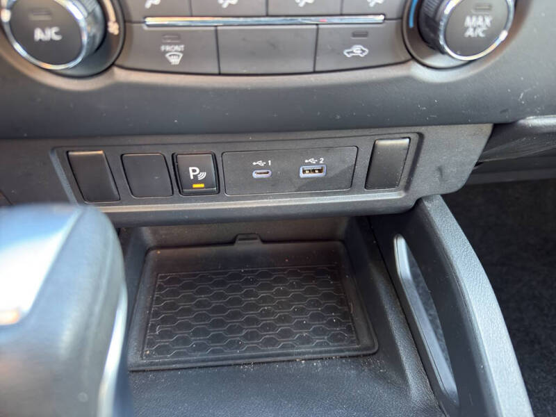 2022 Nissan Frontier S