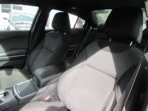 2015 Dodge Charger SE