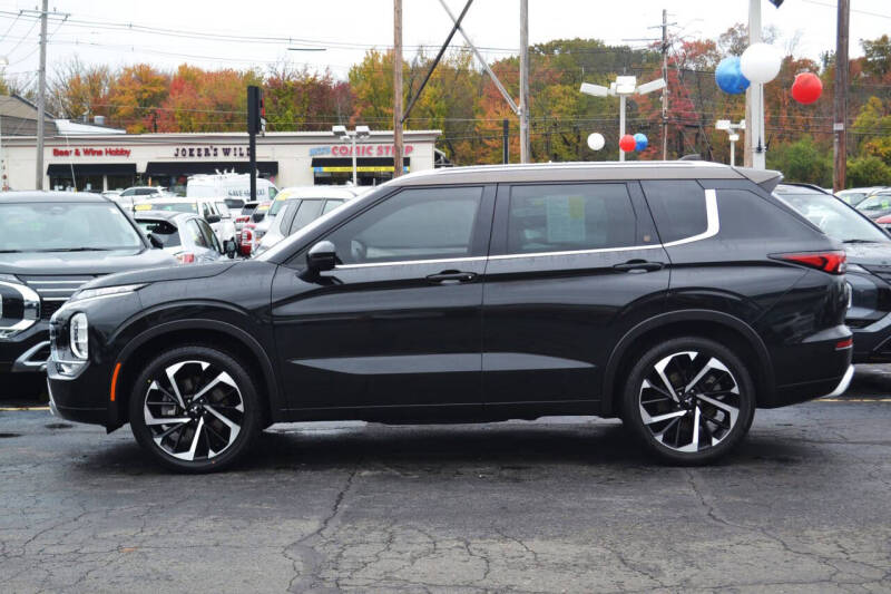 2023 Mitsubishi Outlander 40th Anniversary