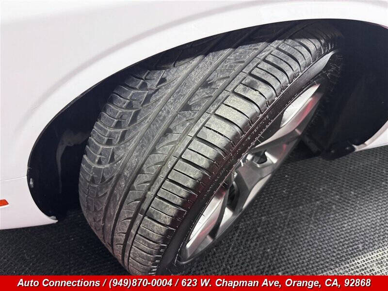 2015 Dodge Challenger SXT Plus