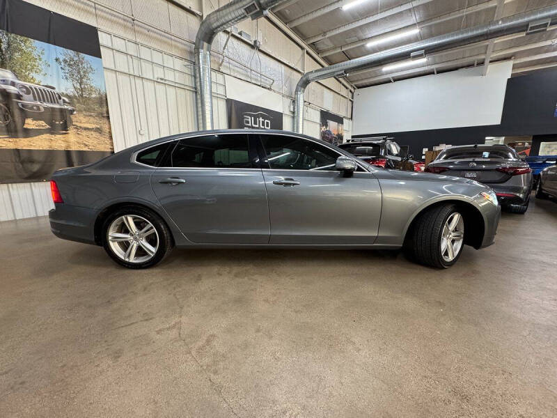 2018 Volvo S90 T5 Momentum