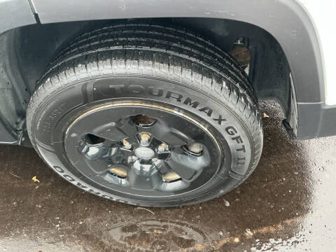 2016 Jeep Cherokee Sport Altitude