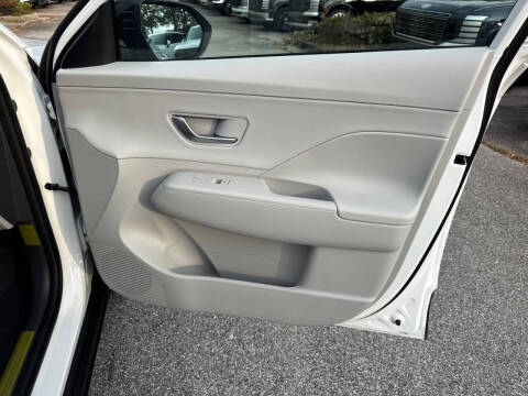 2026 Hyundai Kona SEL Premium