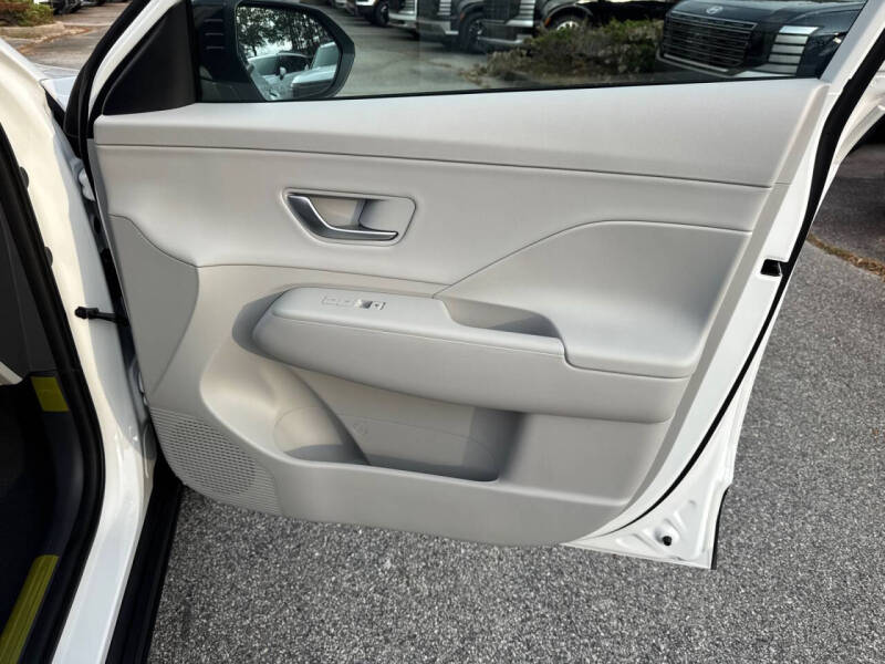 2026 Hyundai Kona SEL Premium