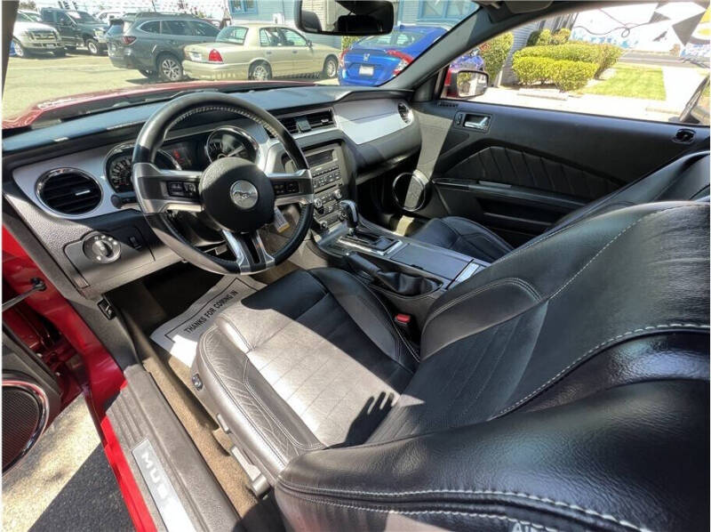 2013 Ford Mustang V6 Premium