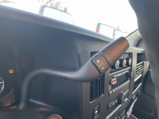 2025 Chevrolet Express 2500