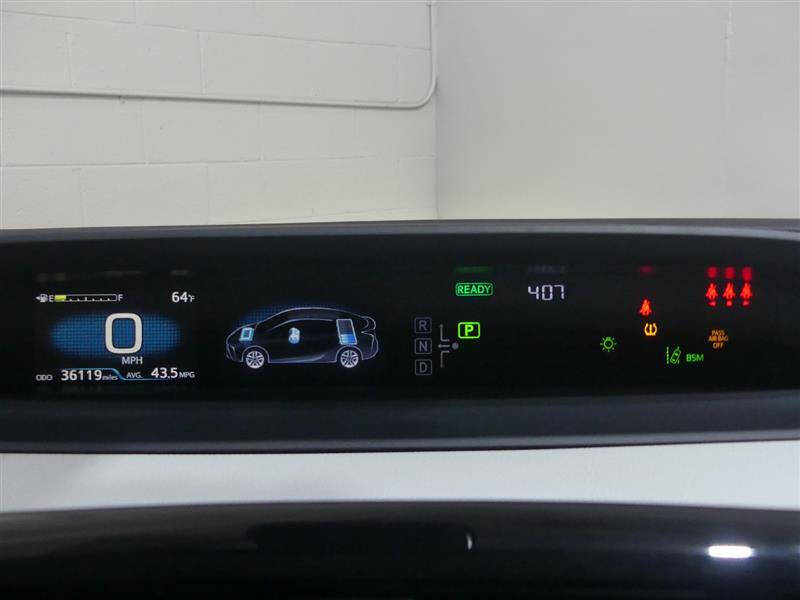 2022 Toyota Prius LE