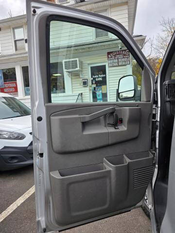 2017 Chevrolet Express LT 2500