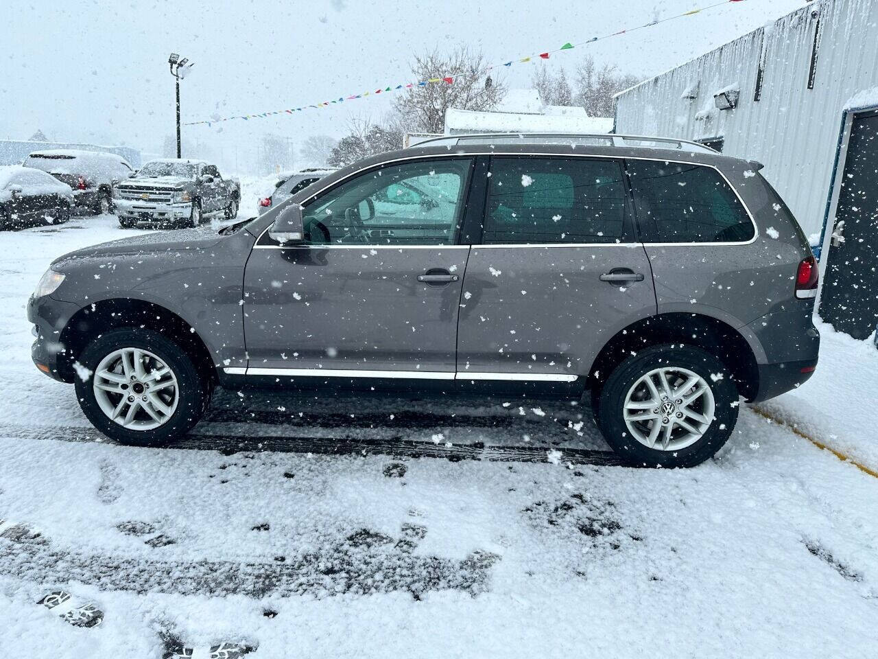 2008 Volkswagen Touareg 2 for sale at GREATNESS AUTO SALES in Green Bay, WI