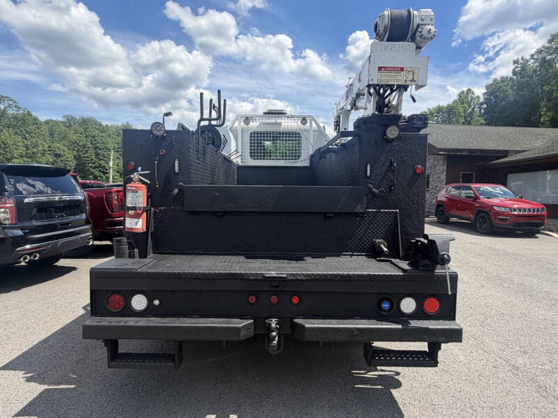 2001 Peterbilt 330