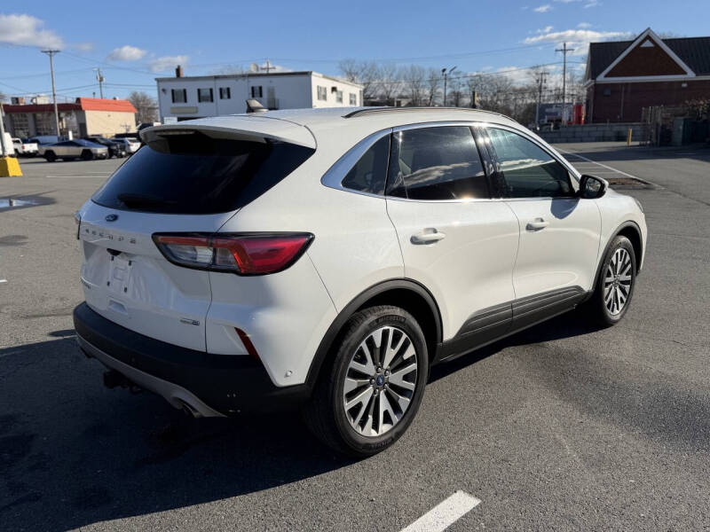 2020 Ford Escape Titanium
