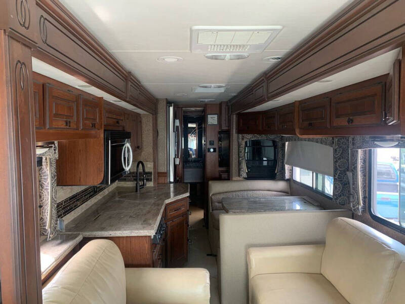 2013 Freightliner MH Chassis