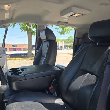 2011 Chevrolet Suburban LS